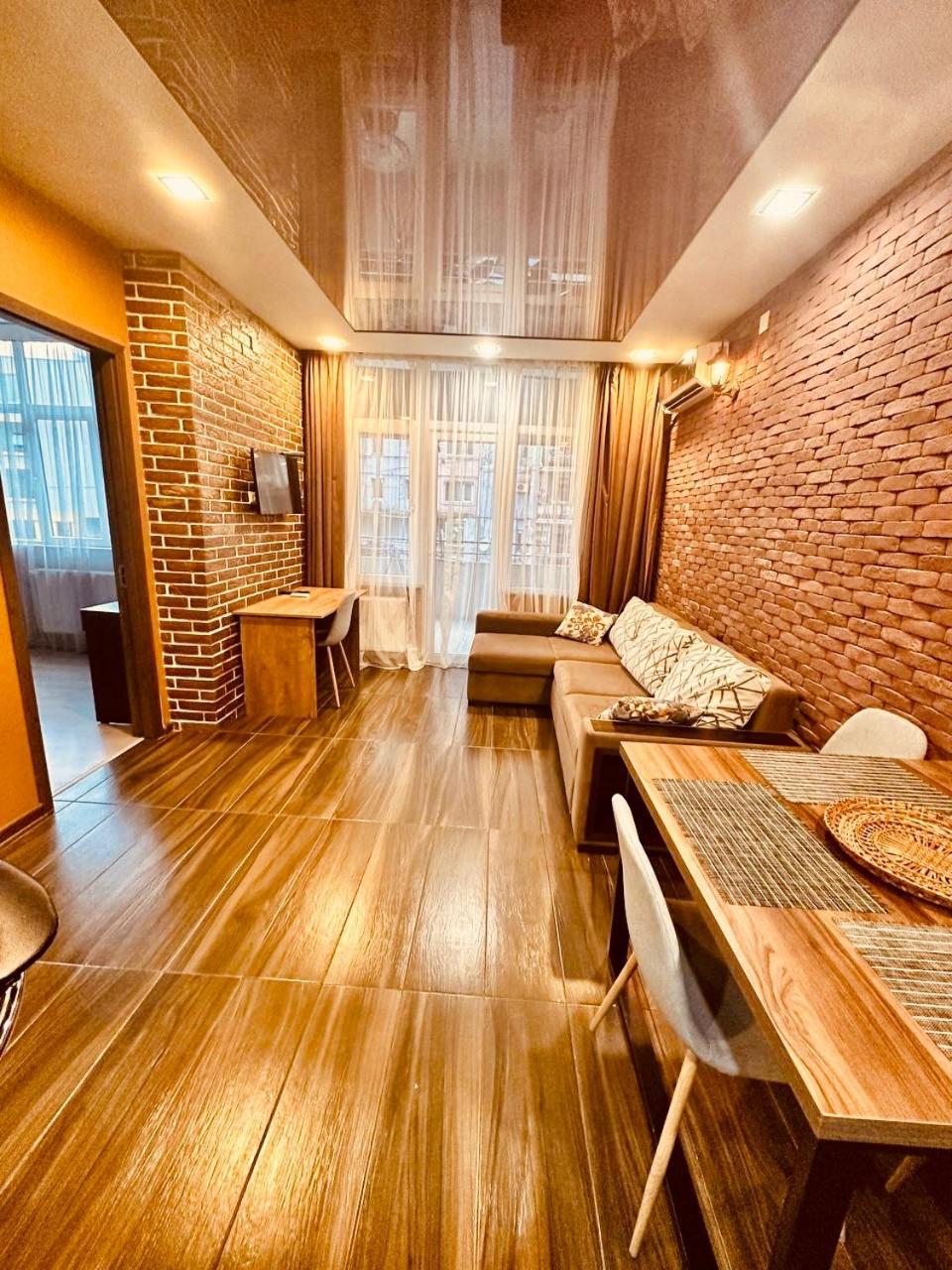 באטומי Marnika Apartment מראה חיצוני תמונה