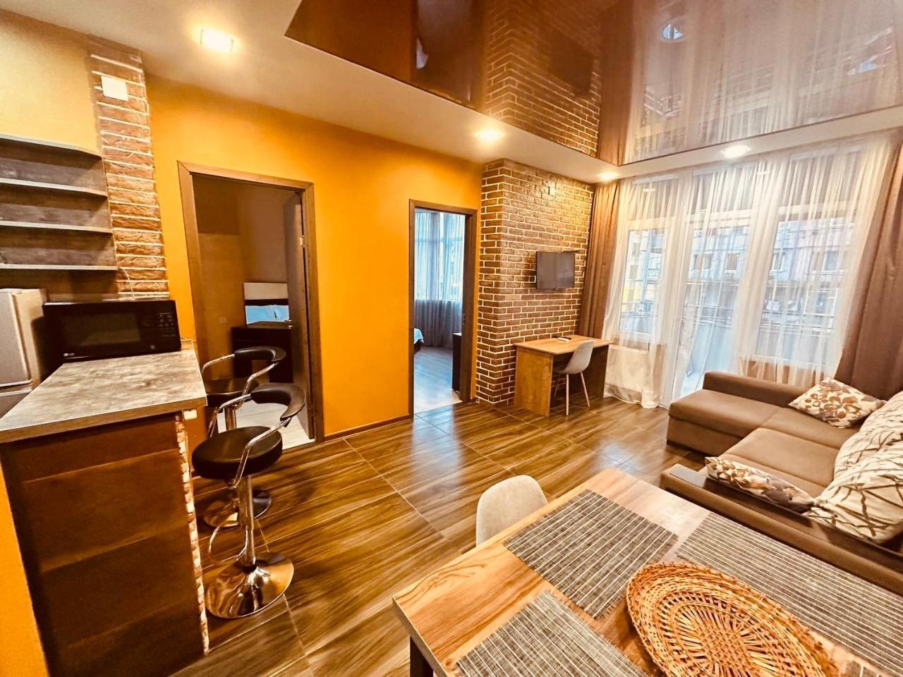 באטומי Marnika Apartment מראה חיצוני תמונה